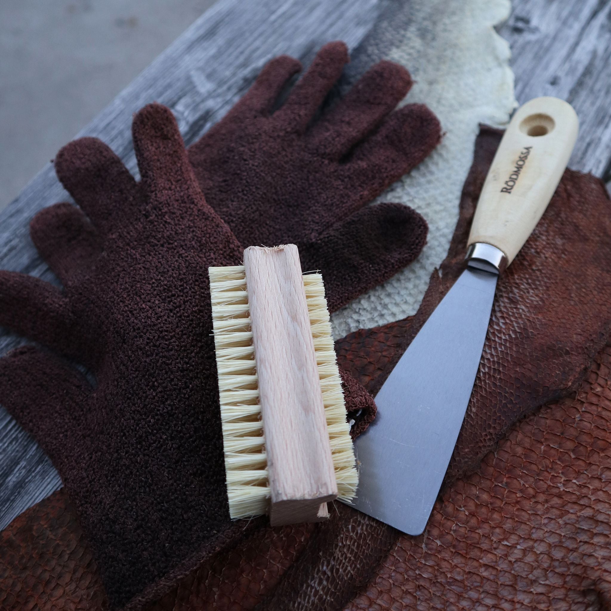 Fish Tanner's Tool Set: Complete Starter Kit for Fish Leather Crafting ...